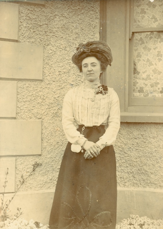 Photos of Victorian women - This Victorian Life